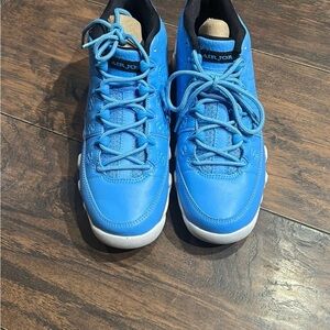 Jordan Men's Vibrant Blue Sneakers